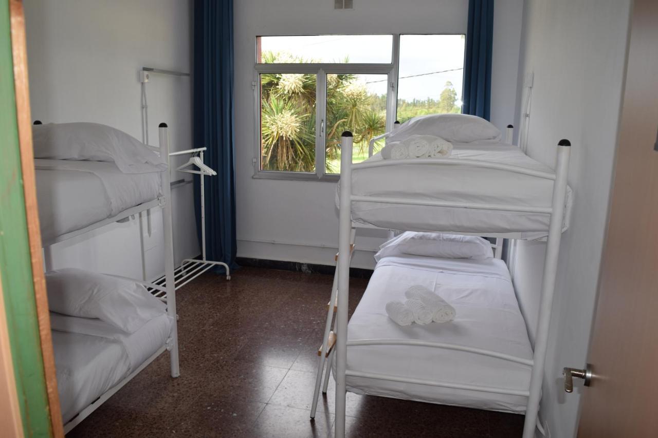 Albergue La Corona1 O Pino Esterno foto